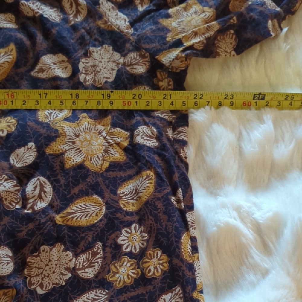Floral Patterned Blouse - Picture 3 of 4